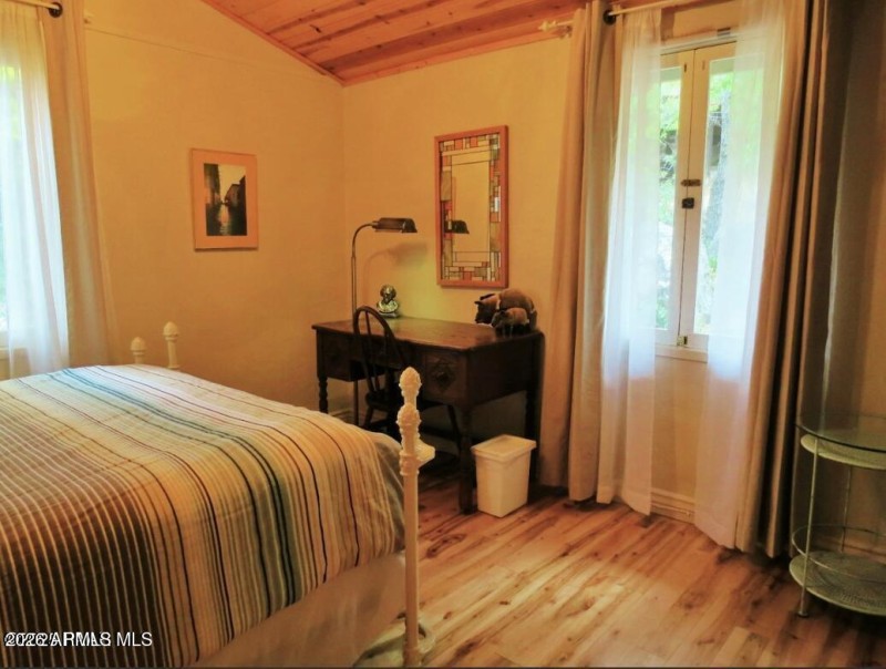 20251120201408485687000000-o