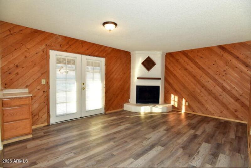 1943 E South Mountain Ave 09