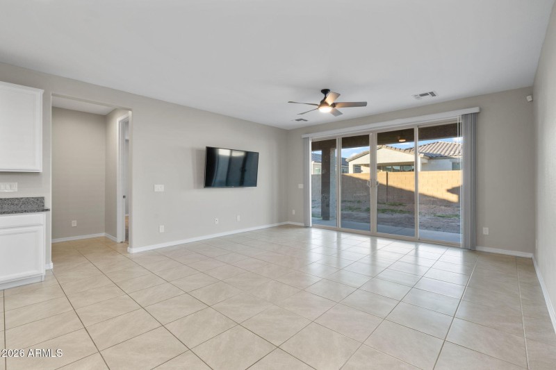 17-web-or-mls-1642 W Hopi Dr-17