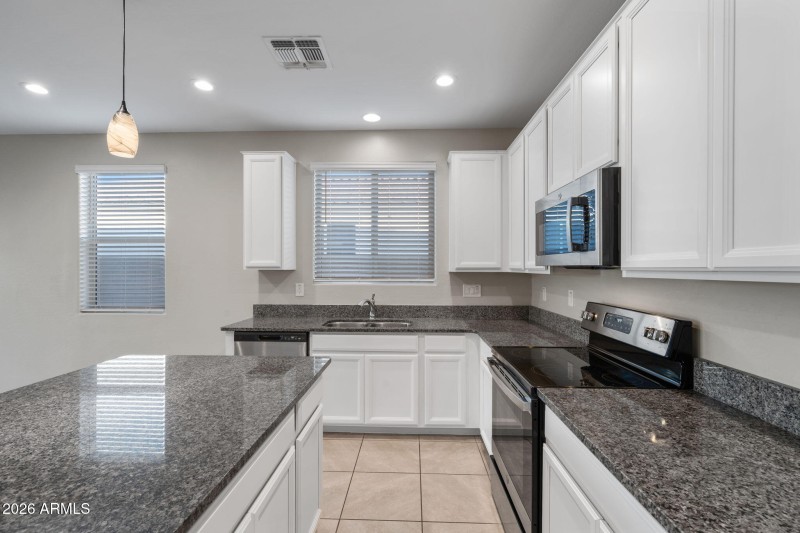 15-web-or-mls-1642 W Hopi Dr-15