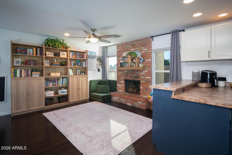 Kitchen:FP Bookshelf