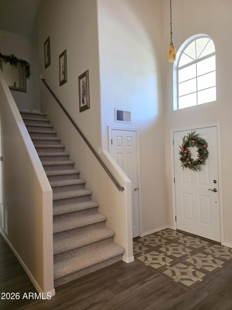 thumbnail_Hallway-1 (1)