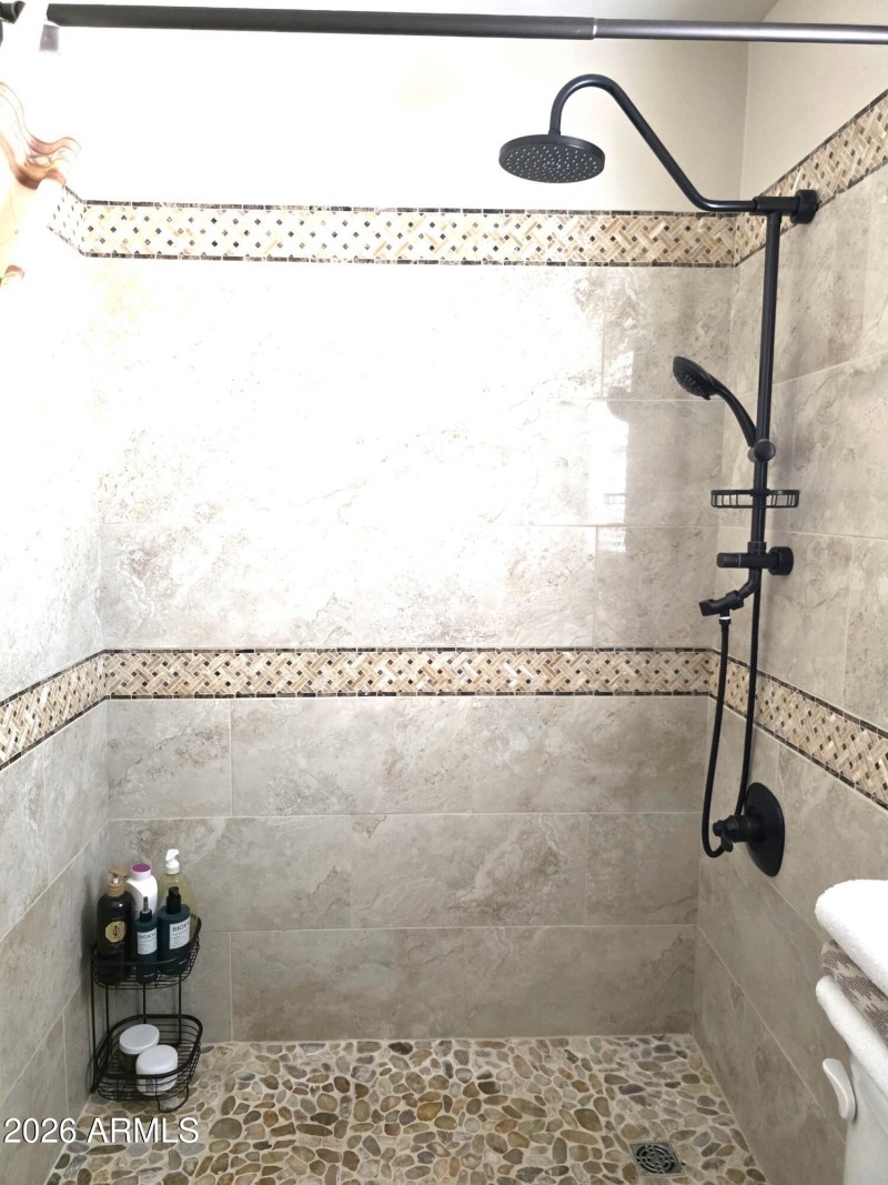 thumbnail_Bathroom 2-3 (1)