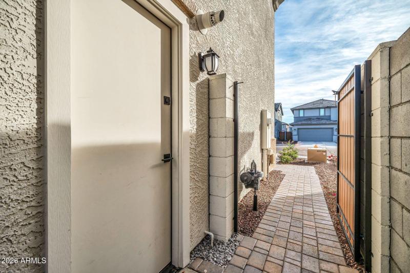 mls_17432 W Lupine Ave-33