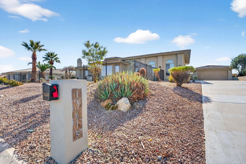 4-web-or-mls-56-E Telegraph Dr