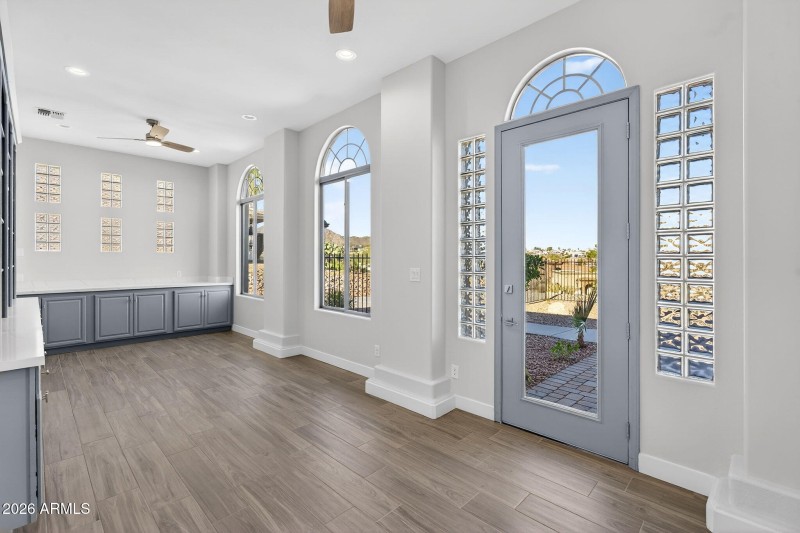 29-web-or-mls-17-E Telegraph Dr