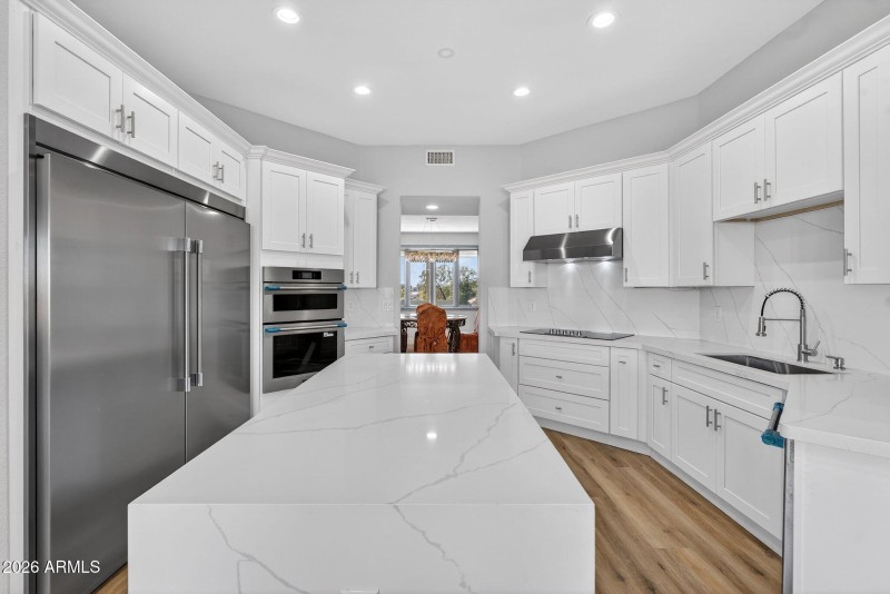 33-web-or-mls-03-E Telegraph Dr