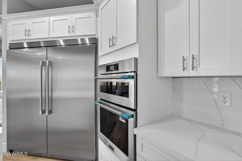 36-web-or-mls-08-E Telegraph Dr