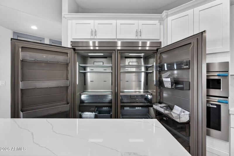 37-web-or-mls-09-E Telegraph Dr