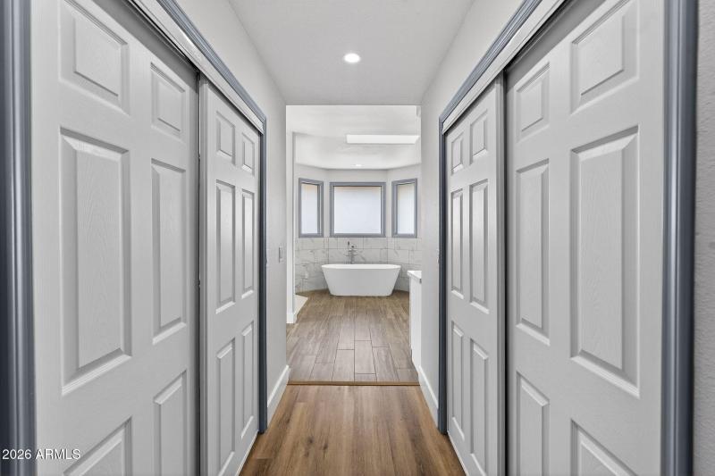 56-web-or-mls-24-E Telegraph Dr