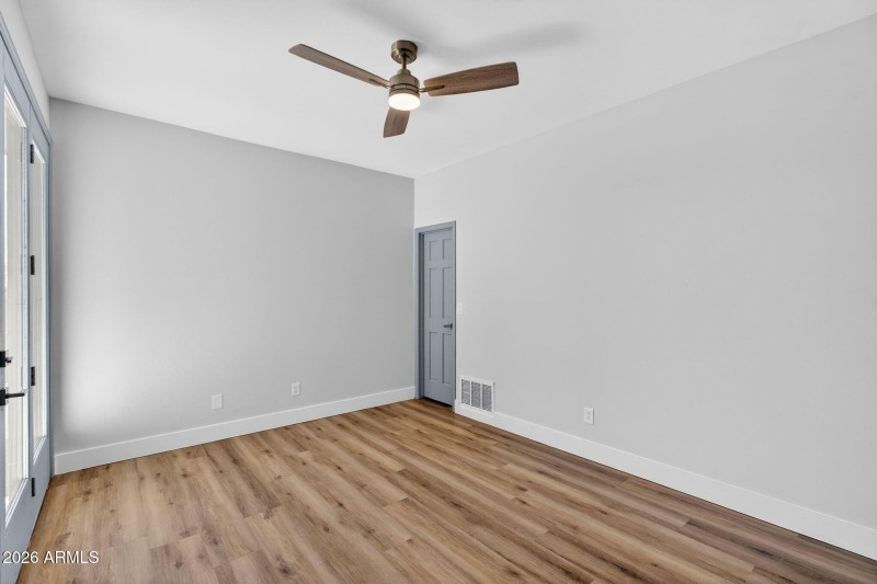 59-web-or-mls-35-E Telegraph Dr