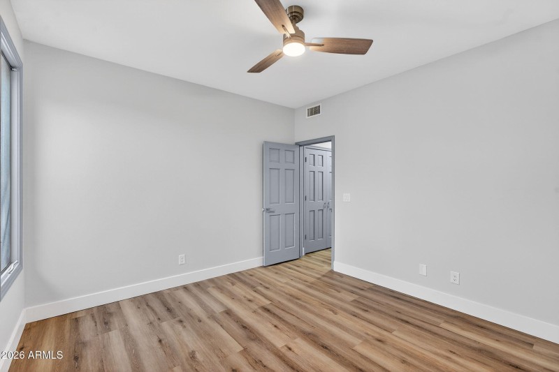 61-web-or-mls-41-E Telegraph Dr