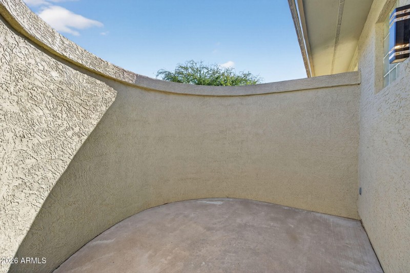 69-web-or-mls-32-E Telegraph Dr