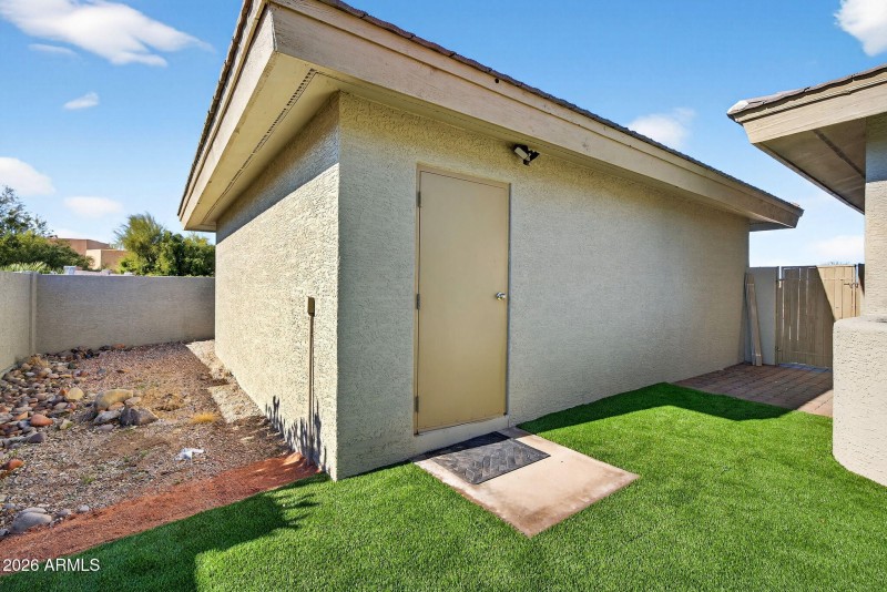 78-web-or-mls-51-E Telegraph Dr