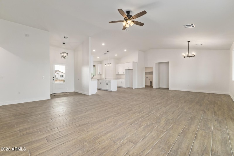 09-Sandstone Mountain