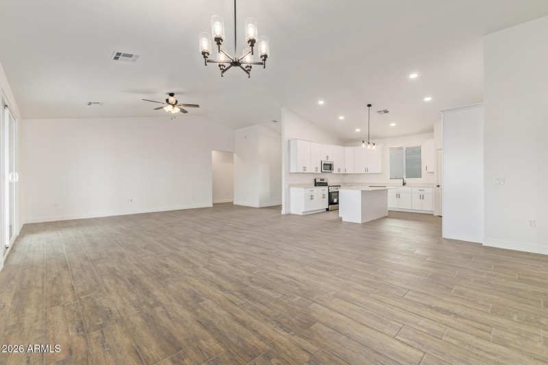 10-Sandstone Mountain