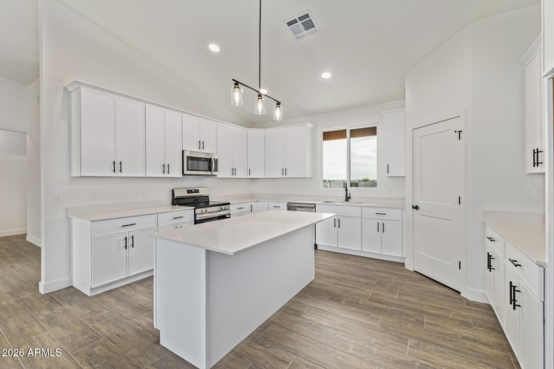 13-Sandstone Mountain