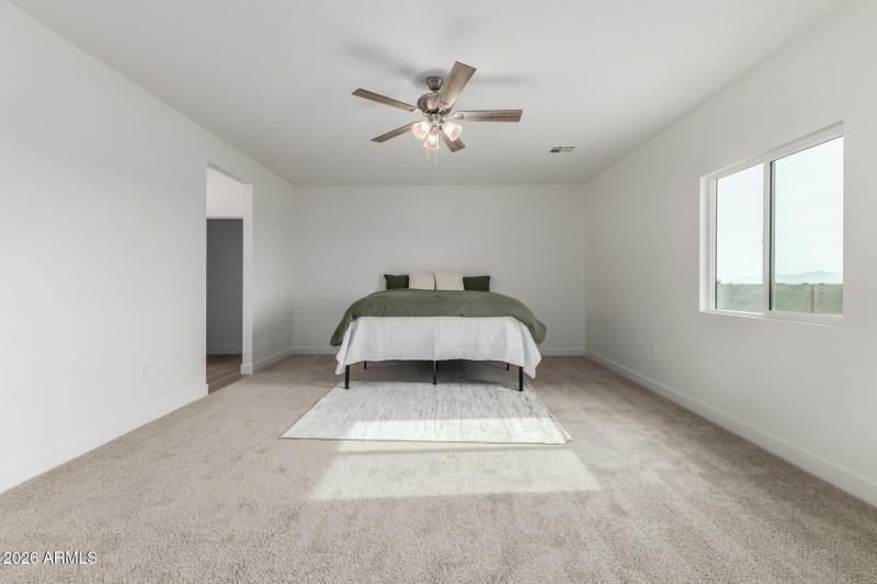 20 Sandstone Mountain