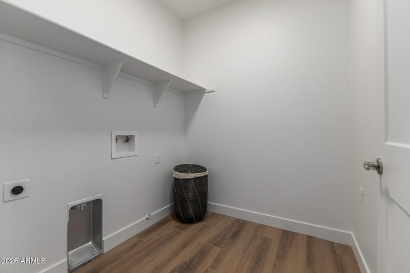 33 Sandstone Mountain