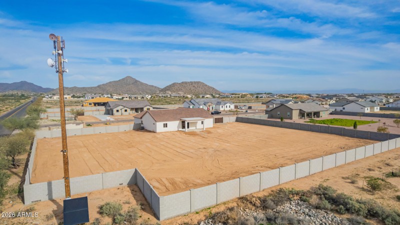 47 Sandstone Mountain