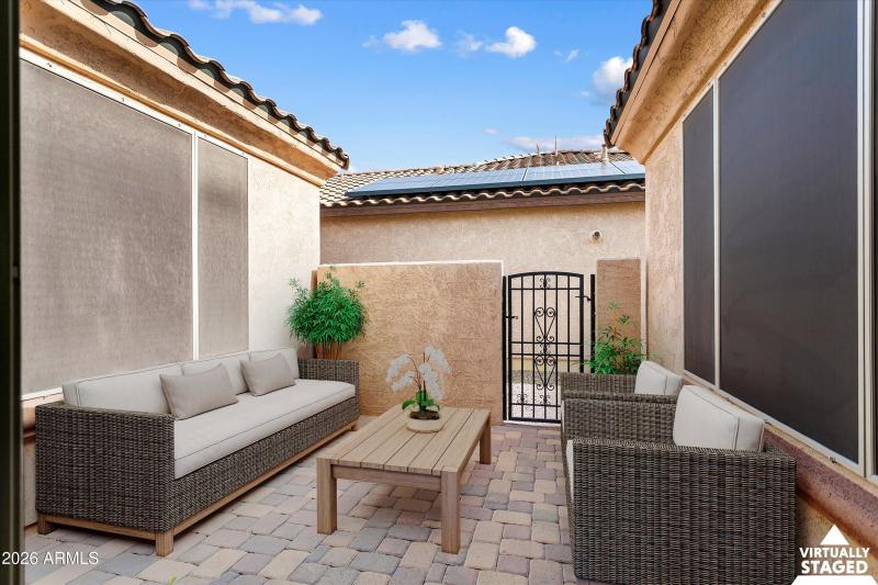 20-Patio - Staged