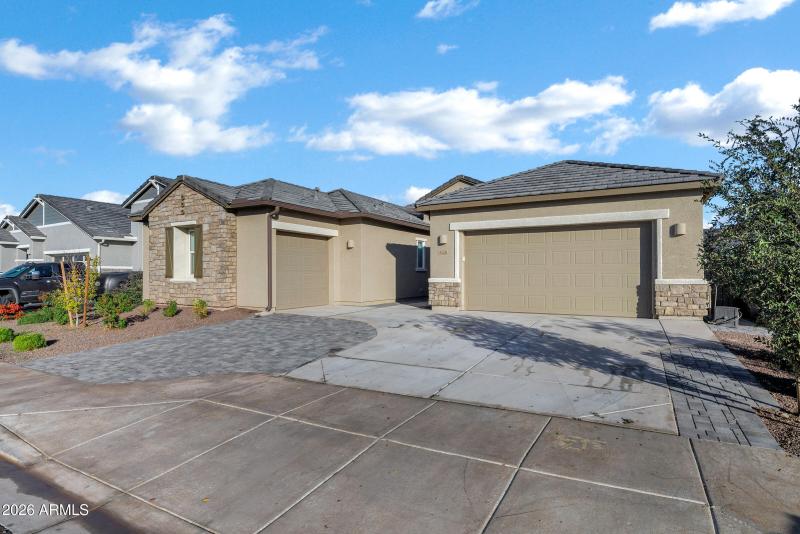 3228 E Saddletree Wy-3