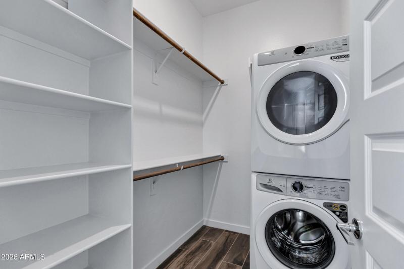 3228 E Saddletree Wy-45