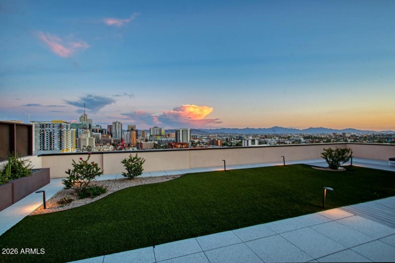 Roof and Views 3 .pdf