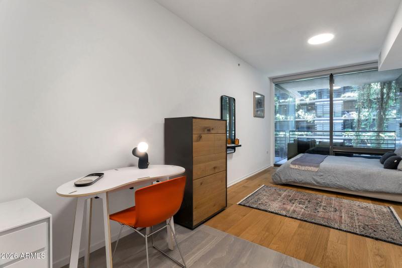 11-web-or-mls-Qp-9300