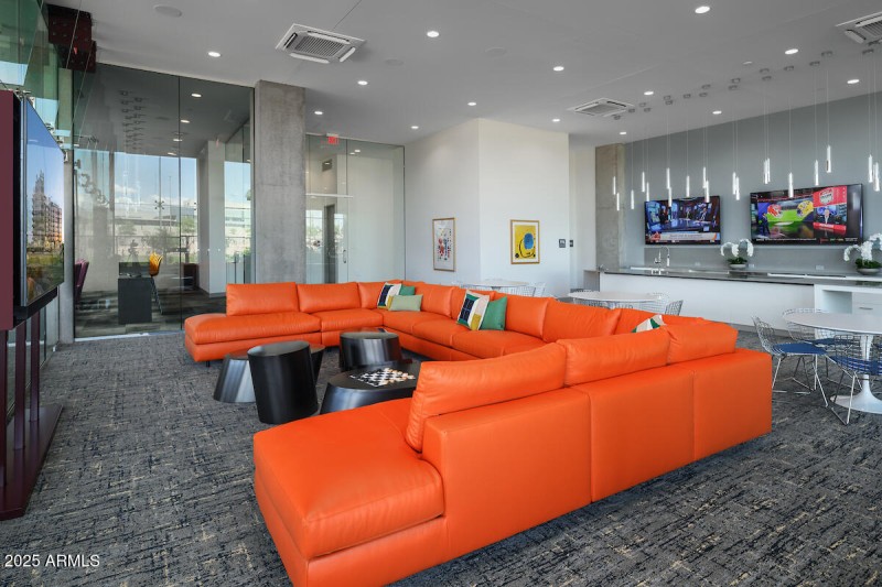 31 Amenity Party Room 2