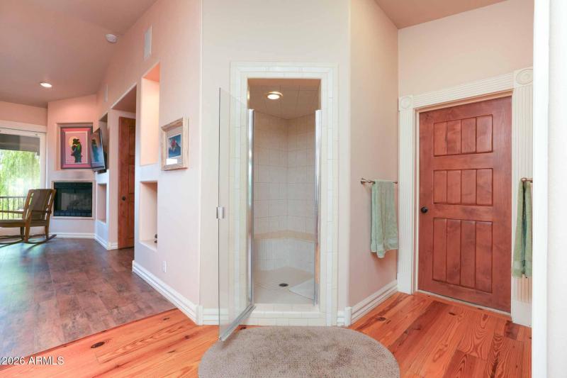 Master Walk In Shower