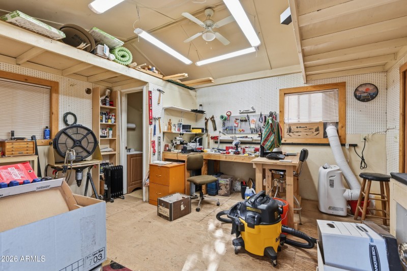 Garage workshop/office