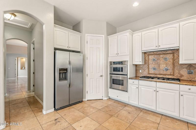 34-web-or-mls-Parkcrest-34