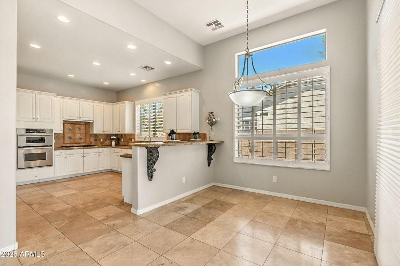 37-web-or-mls-Parkcrest-37