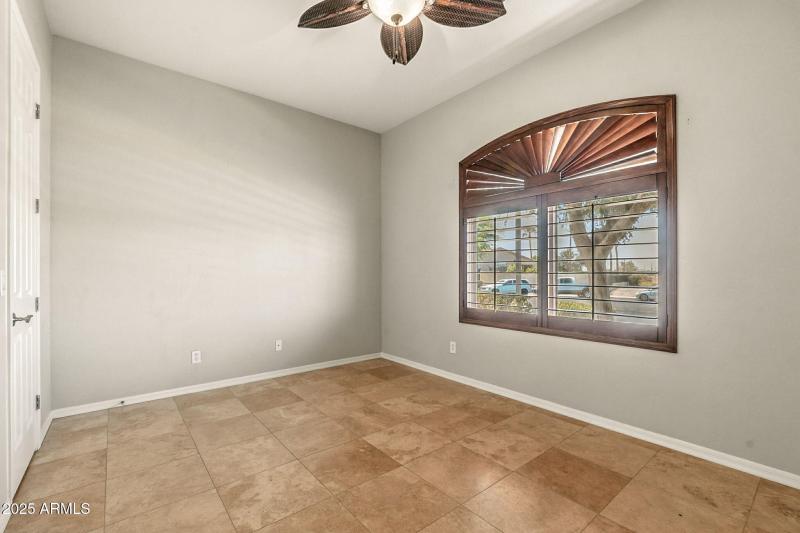 51-web-or-mls-Parkcrest-51