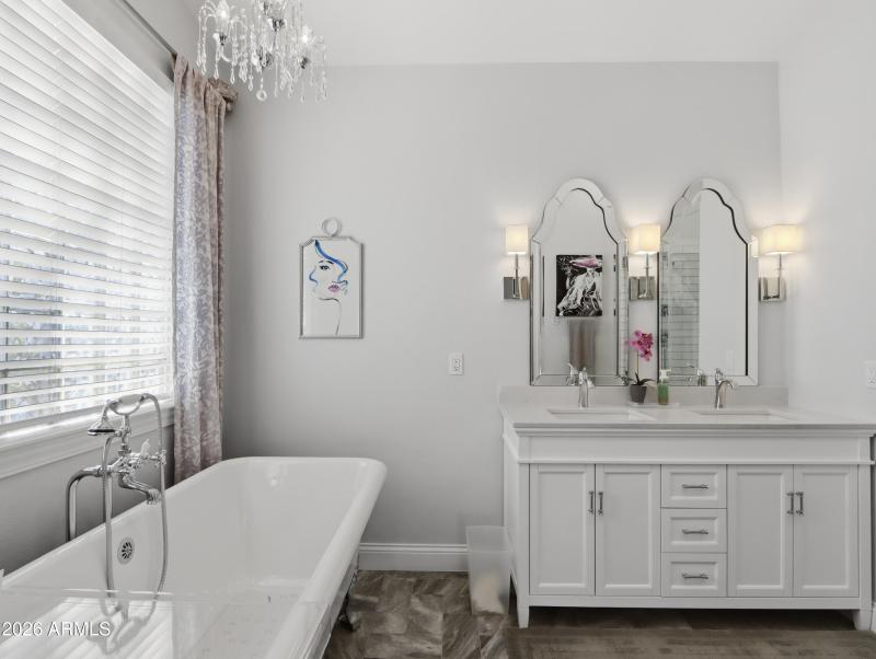 Primary Suite Bathroom