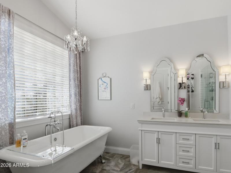 Primary Suite Bathroom