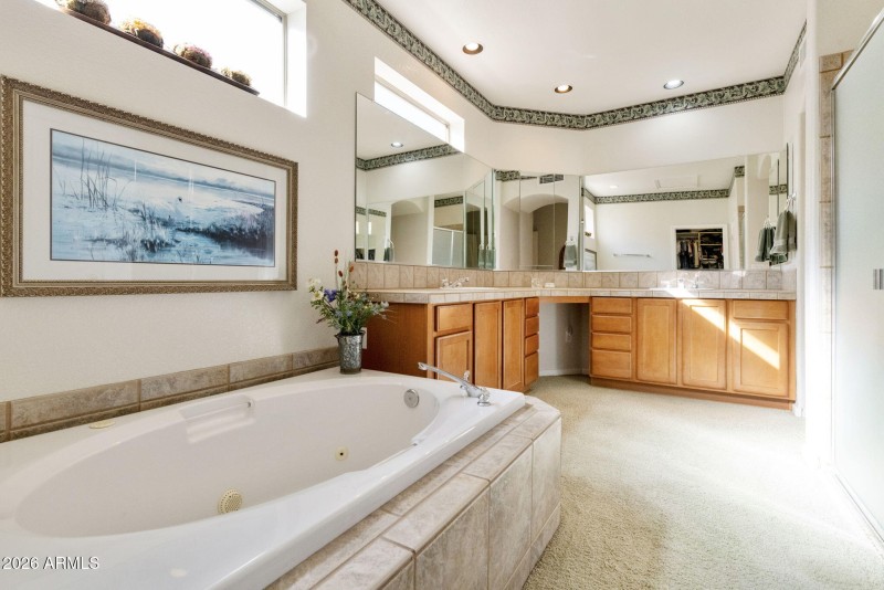 Primary Suite tub