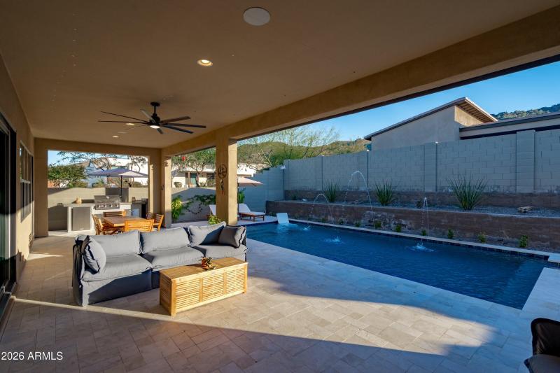 51-Large Covered Patio