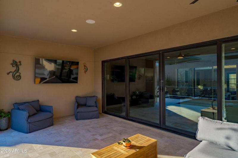 52-Large Covered Patio