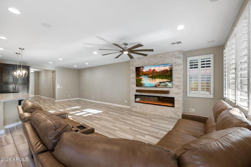 7-web-or-mls-32388-n-129th-dr