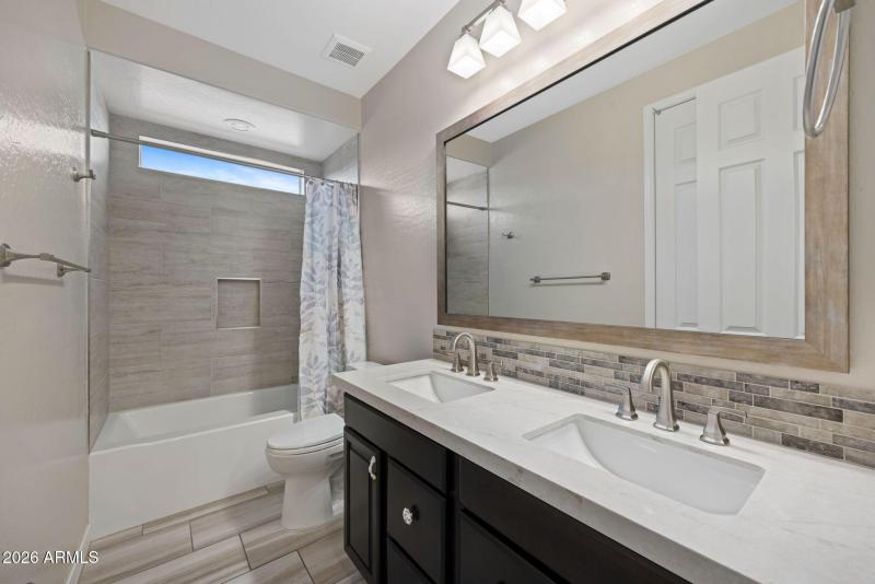 31-web-or-mls-32388-n-129th-dr