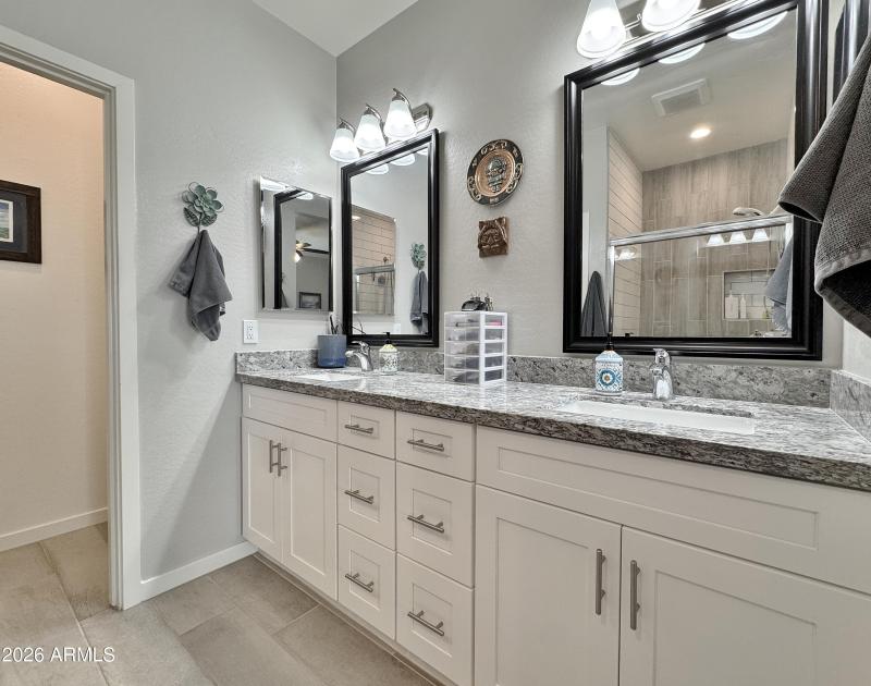 DBL Vanity Master Bath