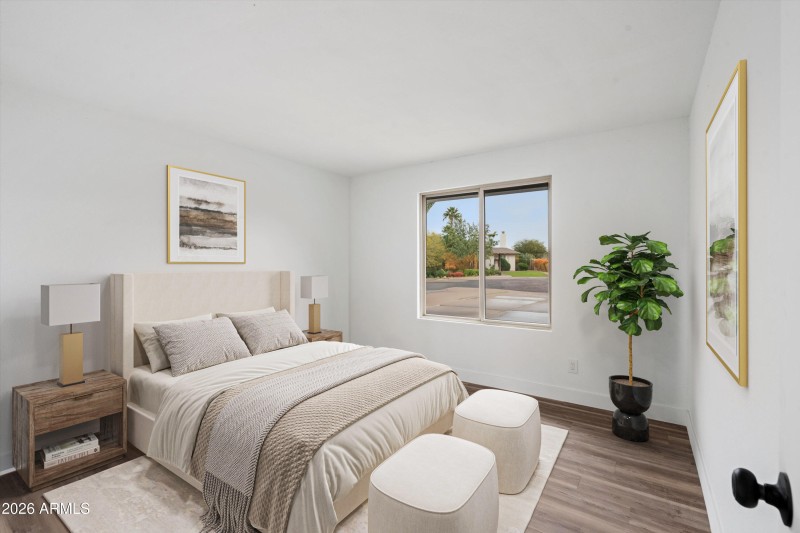 13-Primary Bedroom (virtual staged)