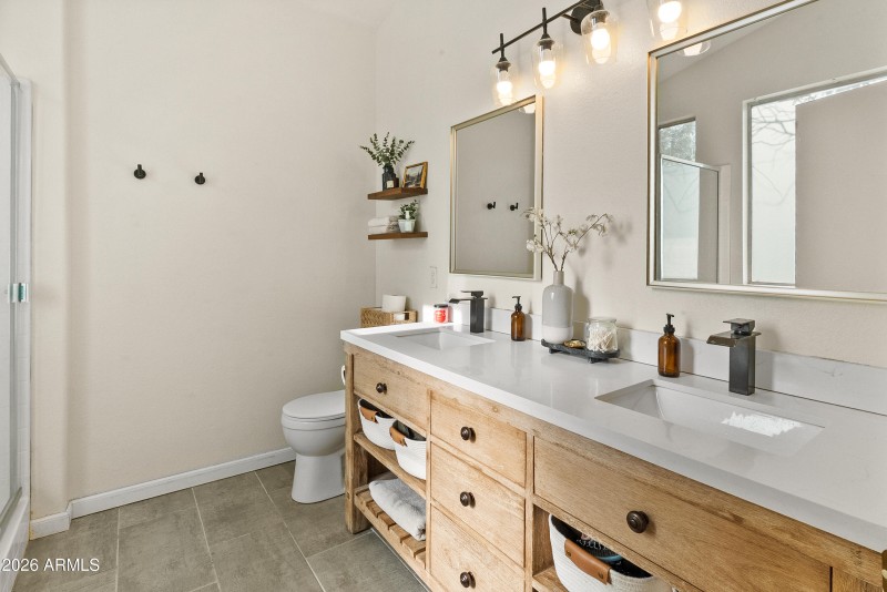 primary Bath40557 N Territory Trail-12