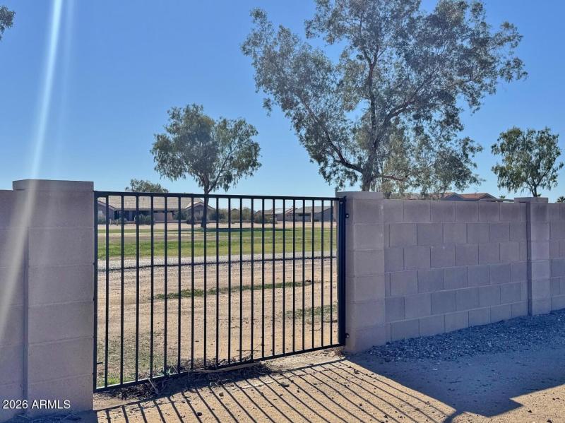 Golf cart access to golf course