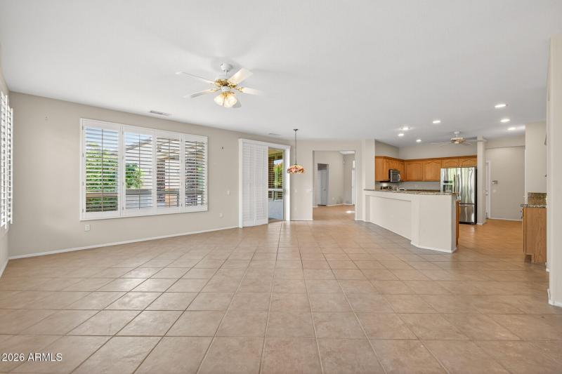 27_15816_W_La_Paloma_Dr24_mls