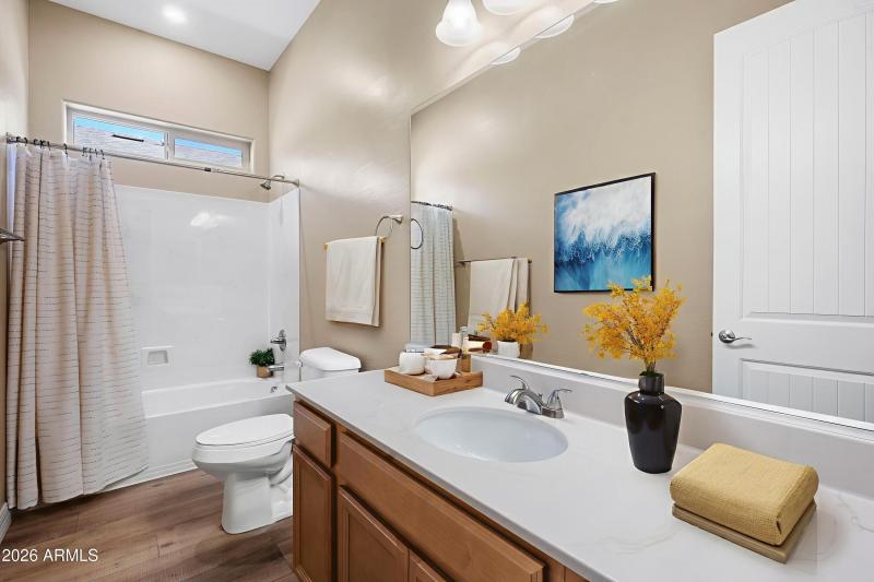 26-Bathroom-2 - Bathroom - Standard - 2