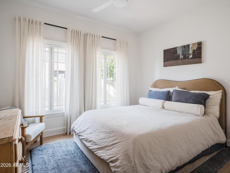 JR52 RPrice - Lynwood 4211 WEB