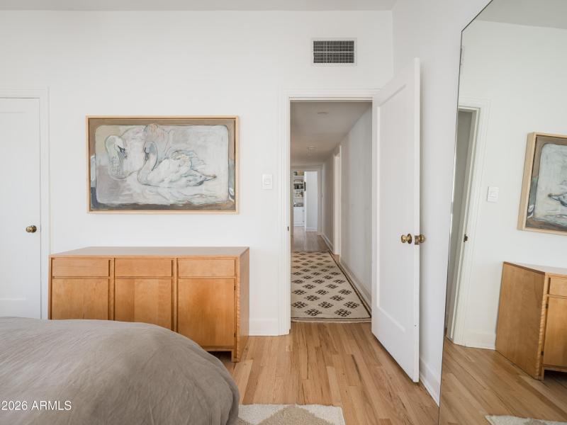 JR52 RPrice - Lynwood 4210 WEB